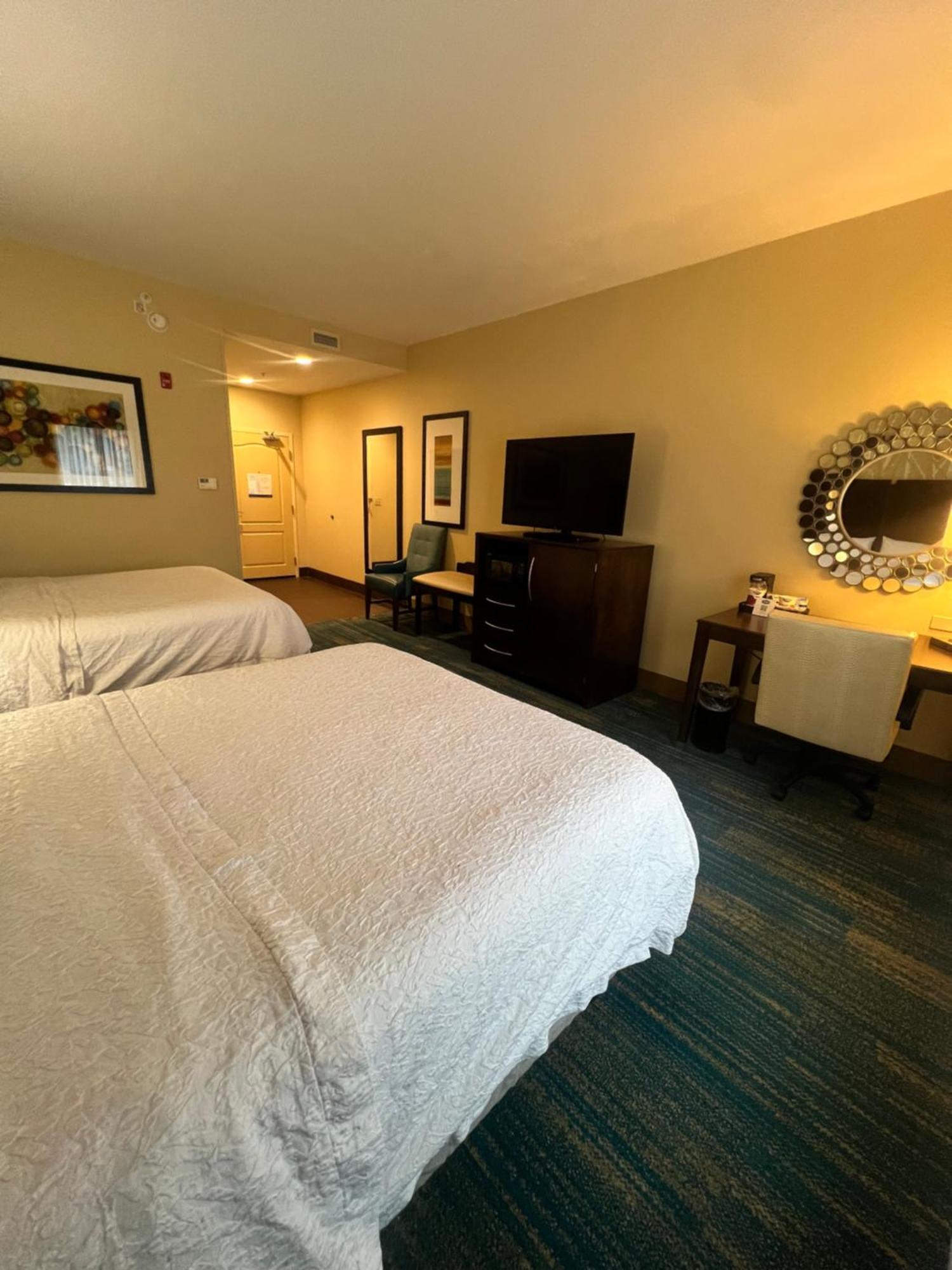 Hampton Inn & Suites Stroudsburg Bartonsville Poconos Exterior foto