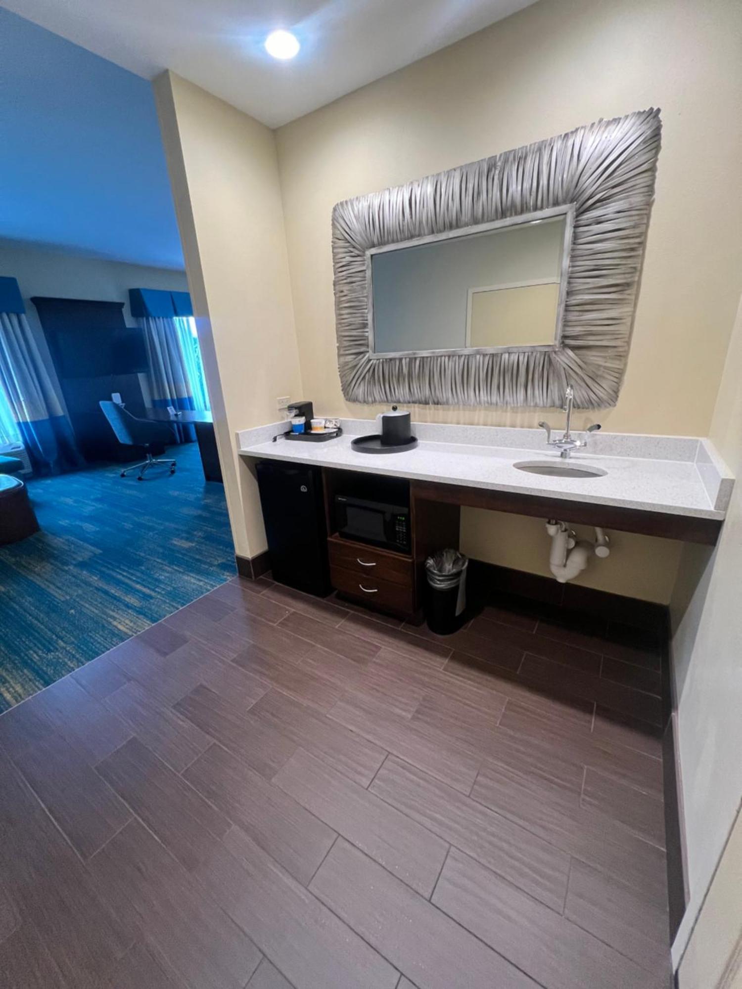 Hampton Inn & Suites Stroudsburg Bartonsville Poconos Exterior foto